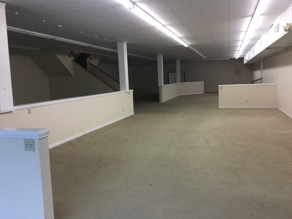 Former Furniture Showroom in Rio Grande City, TX: 302-306 E. 2nd Street, Rio Grande City, TX 78582